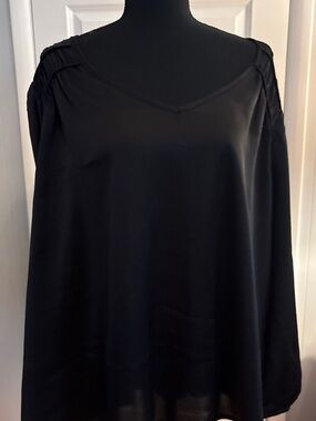 Lane Bryant Black V-Neck Long Sleeve Tunic Top